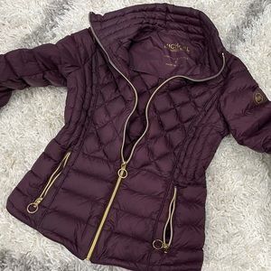 Excellent condition worn twice michael Kors jacket size small!